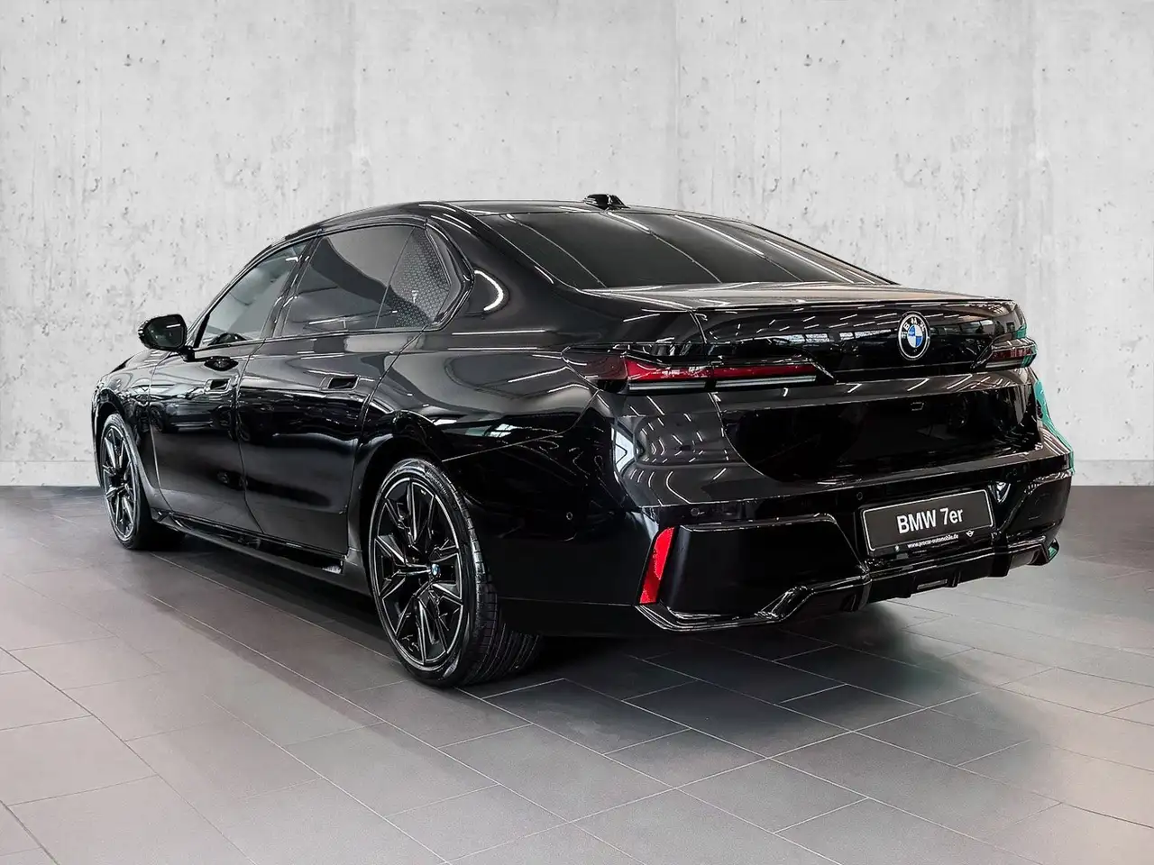 BMW 740 2