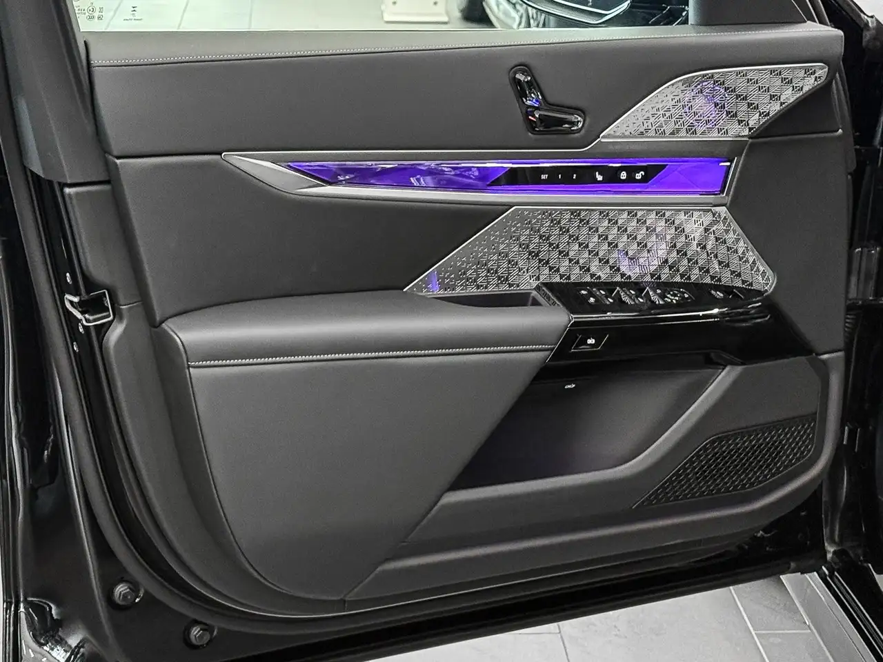 BMW 740 15