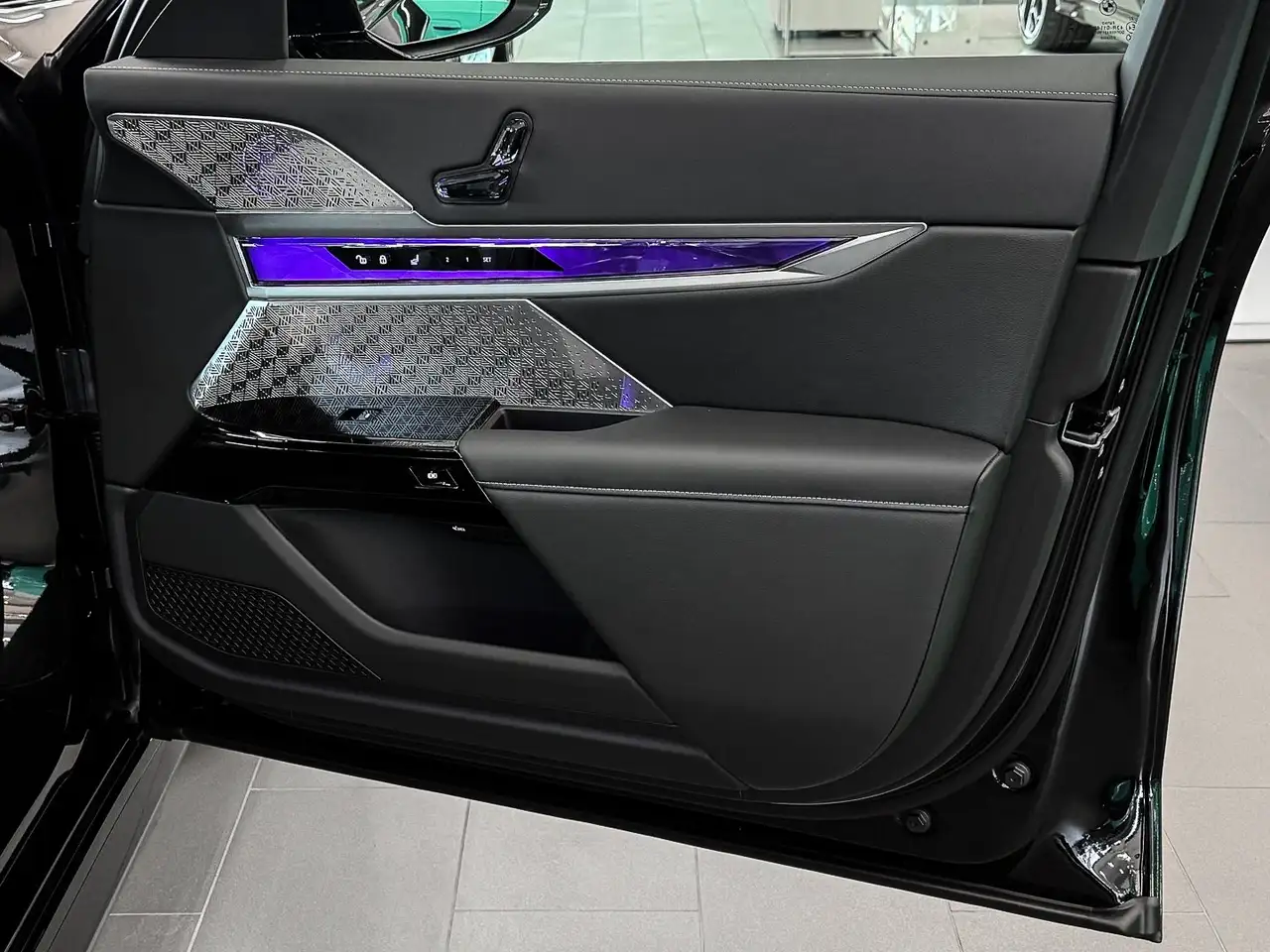 BMW 740 16