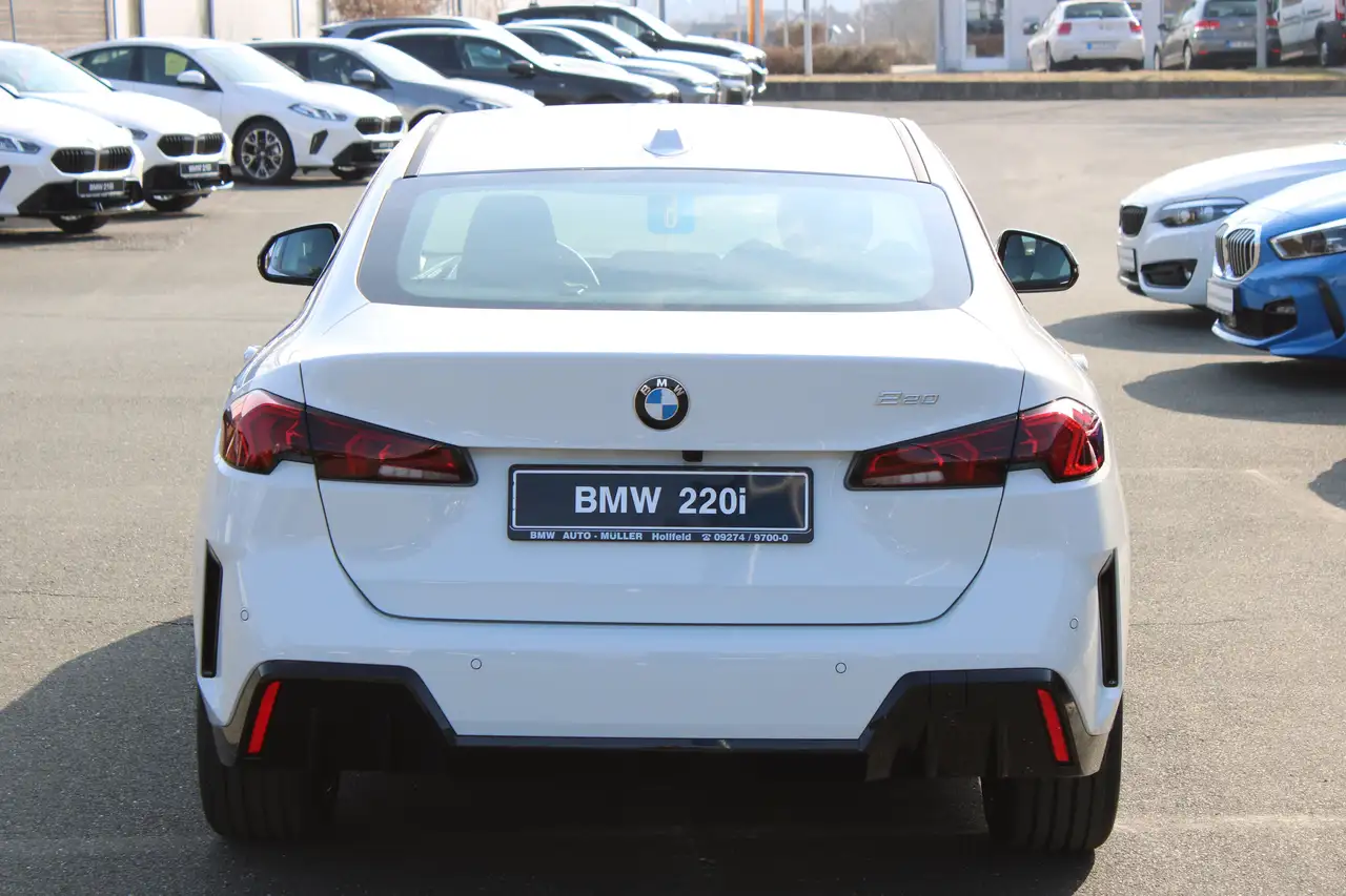 BMW 220 6
