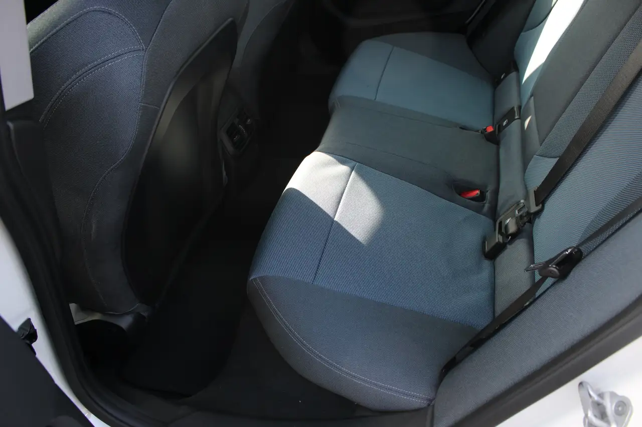 BMW 216 12