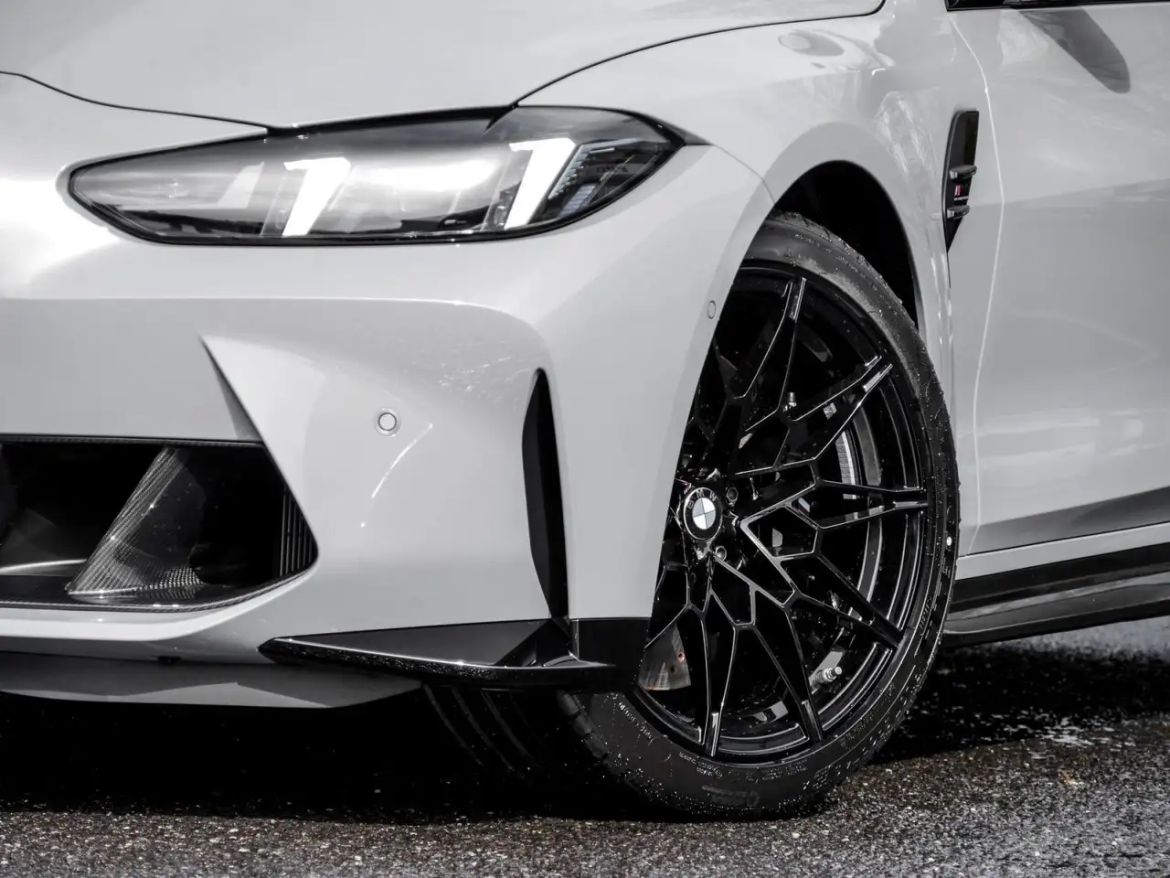BMW M4 5