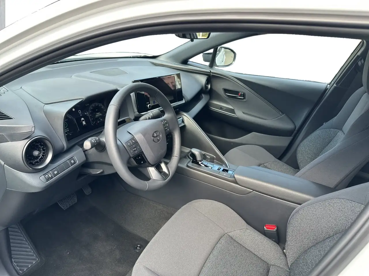 Toyota C-HR 11