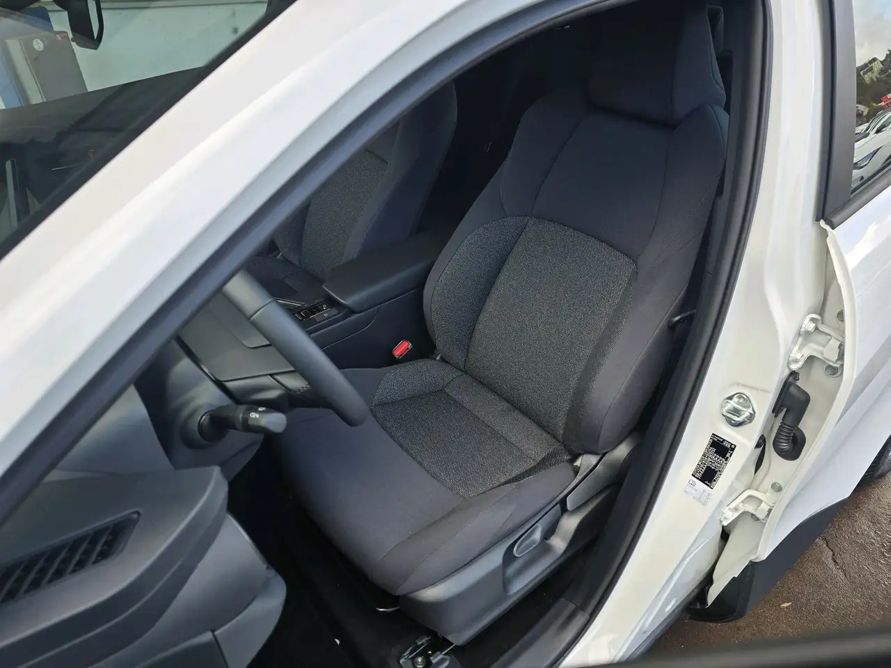 Toyota C-HR 2