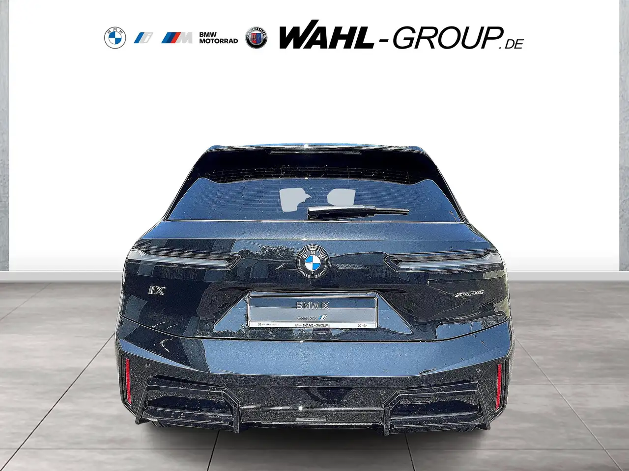 BMW iX 4