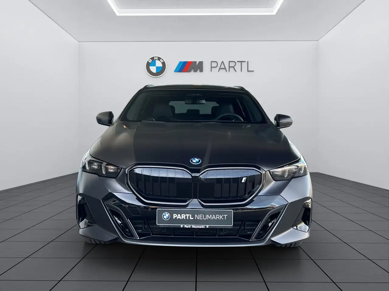 BMW i5 2