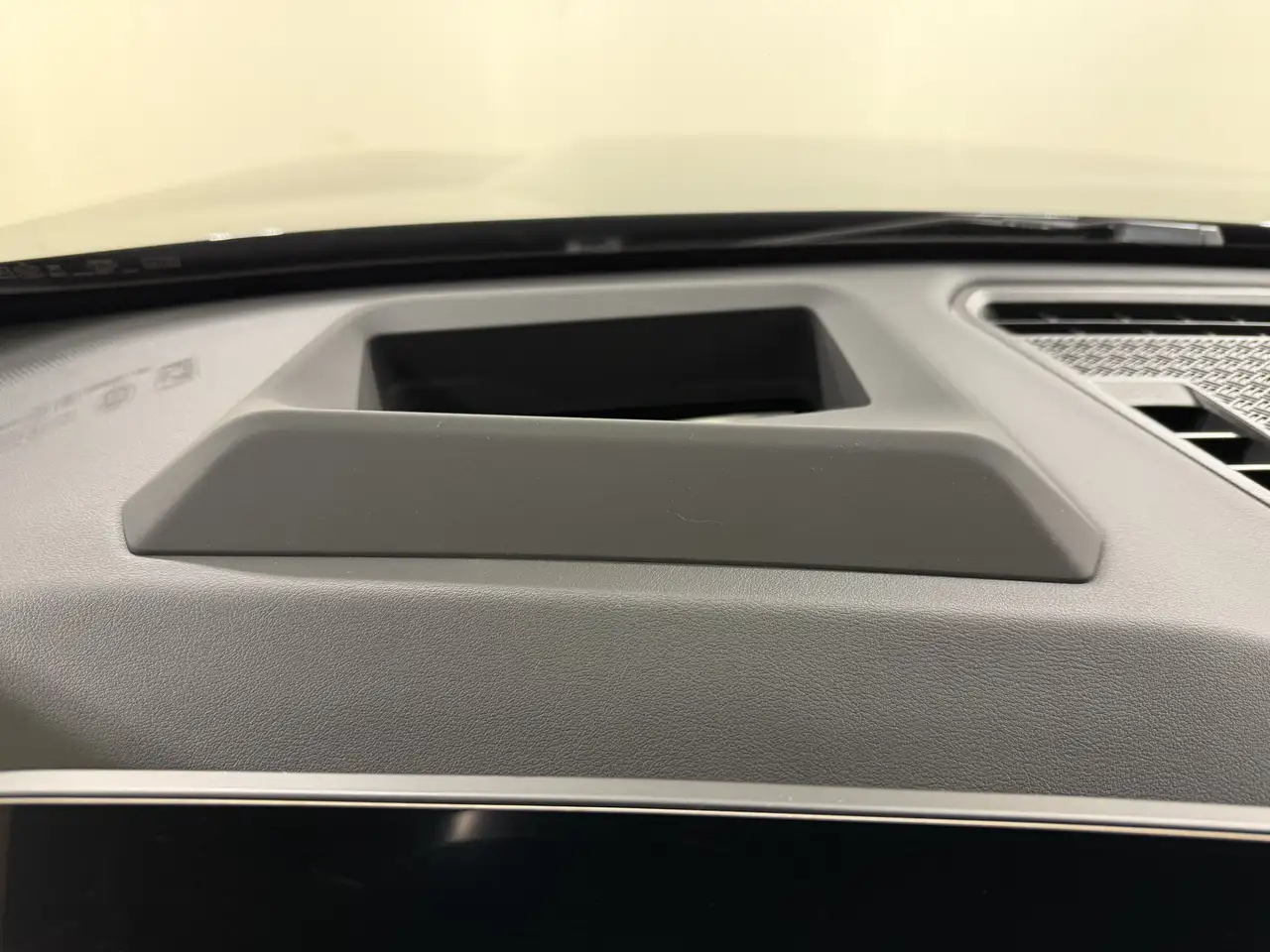 BMW iX1 16