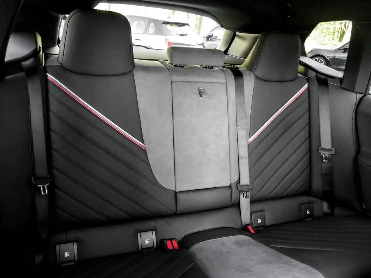 BMW iX 4