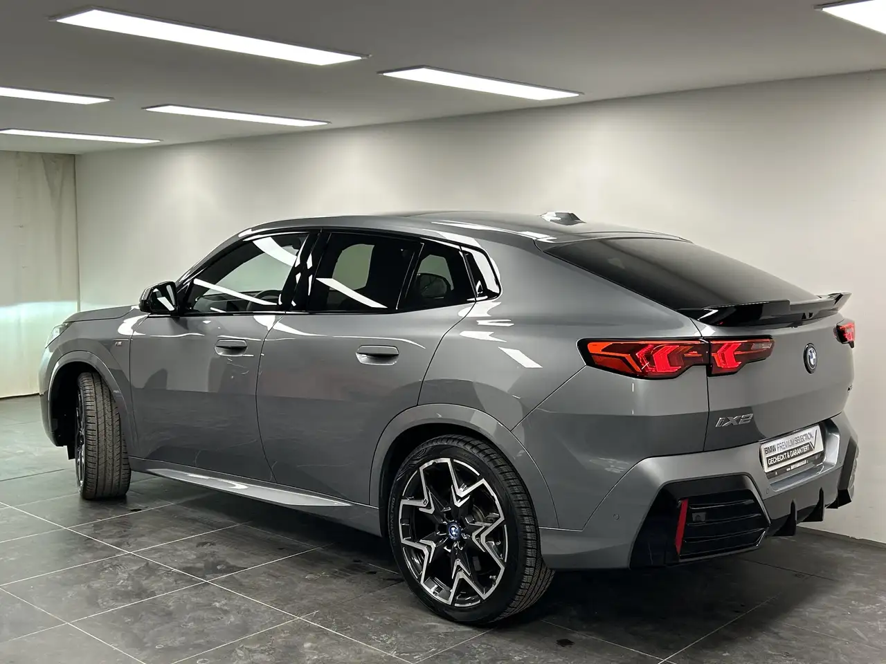 BMW iX2 3