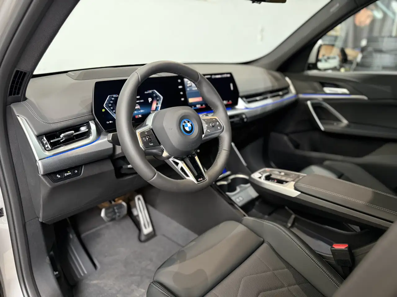 BMW iX1 3