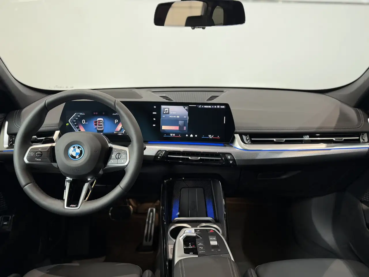 BMW iX1 4