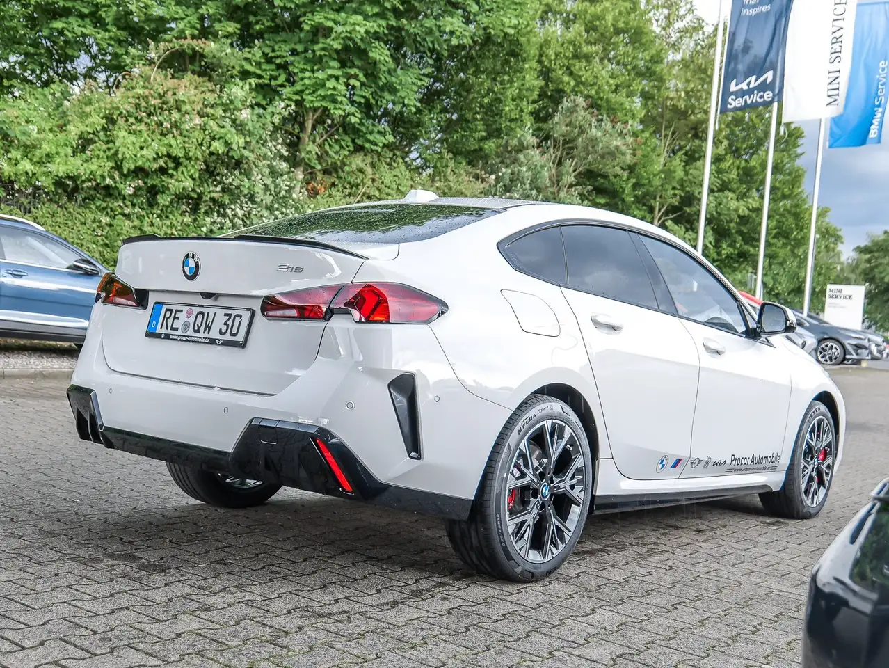 BMW 216 2