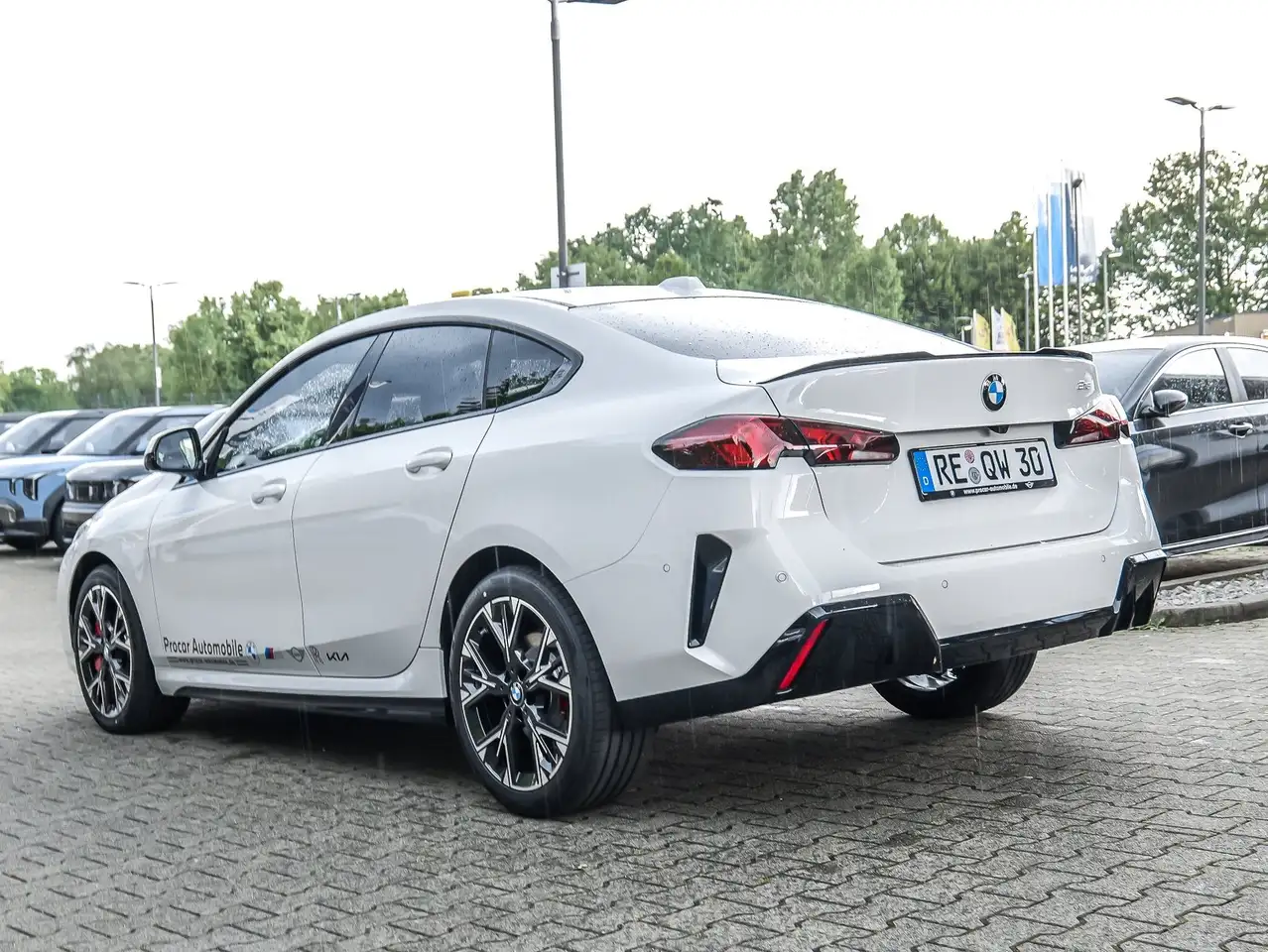 BMW 216 7