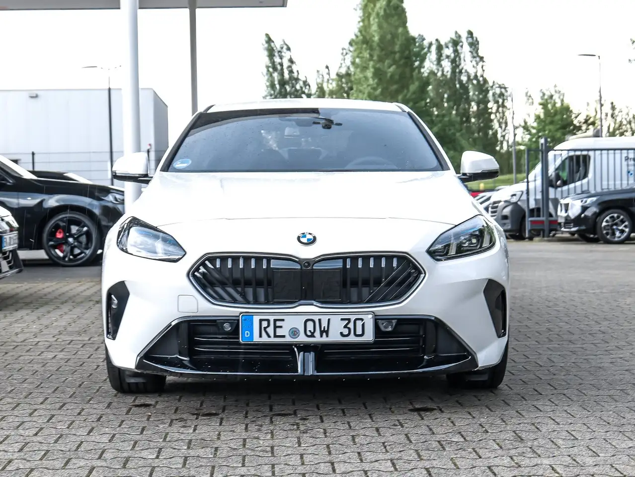 BMW 216 8