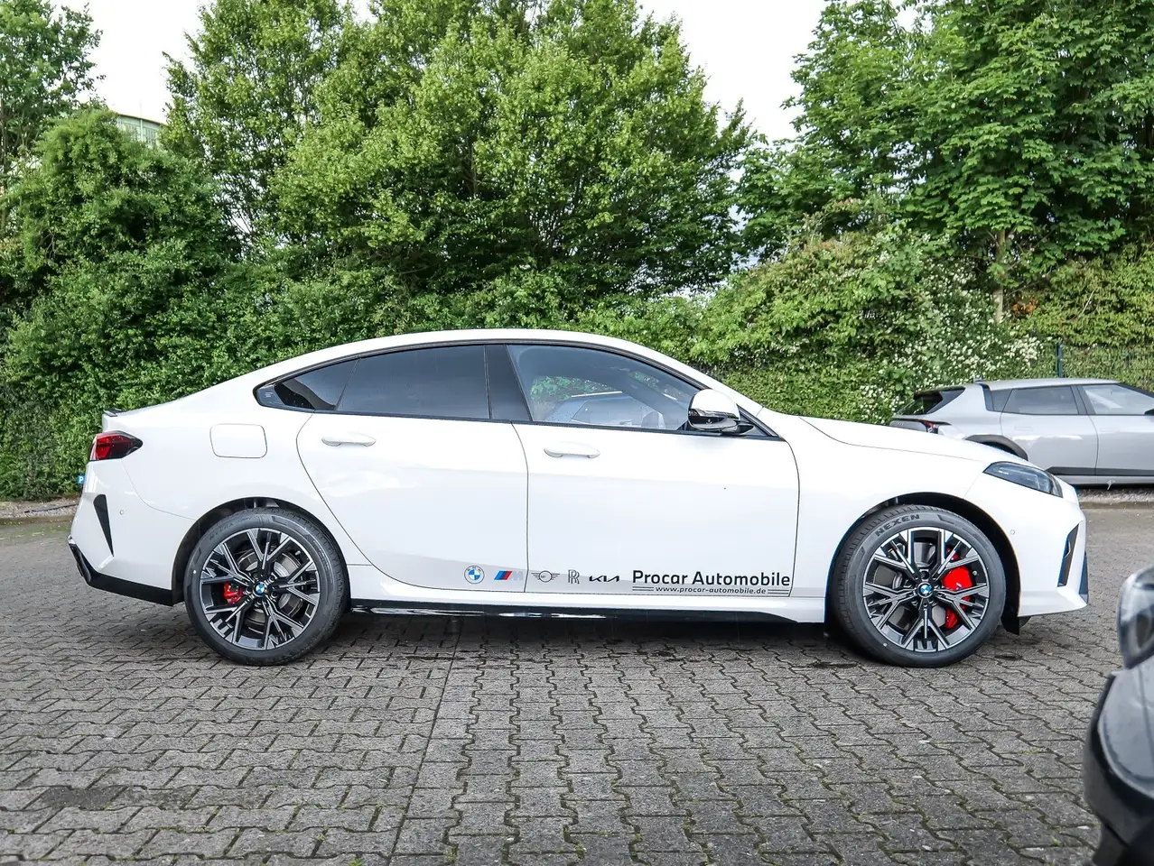 BMW 216 10