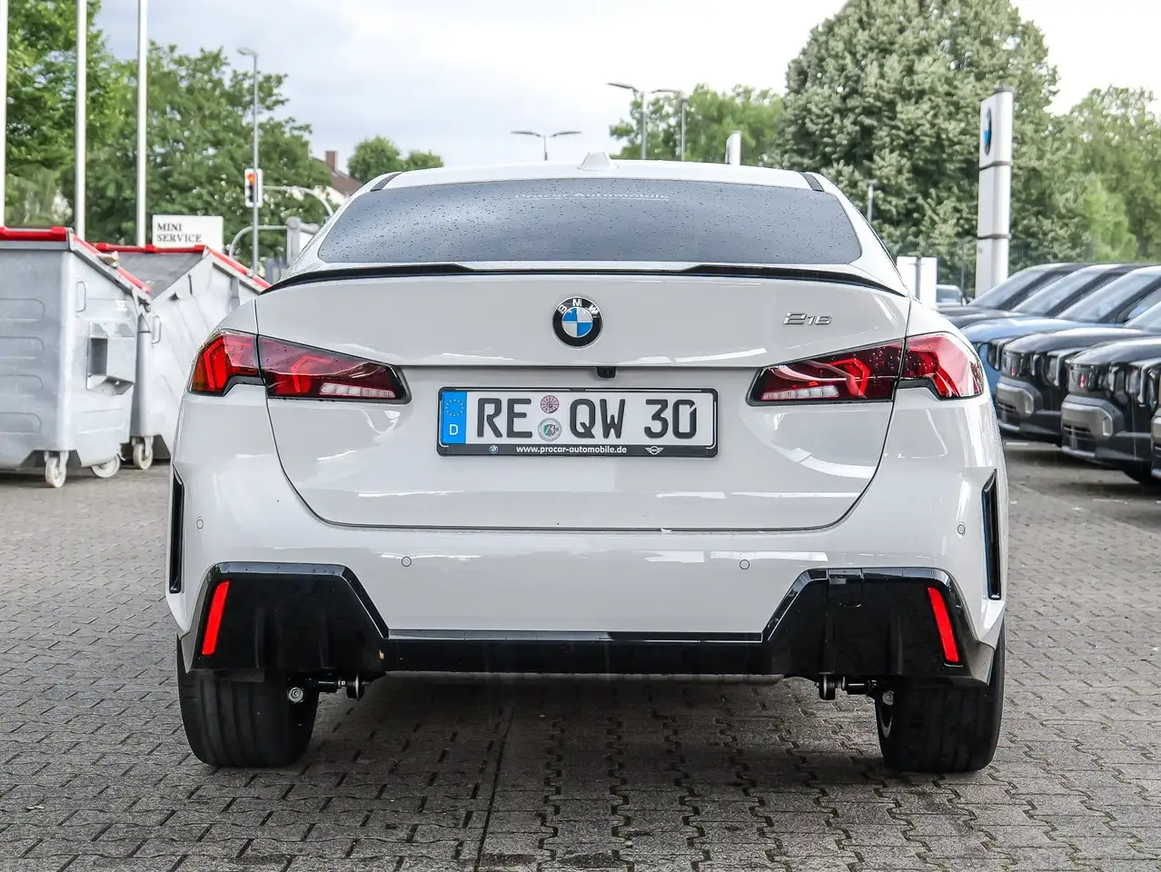 BMW 216 11