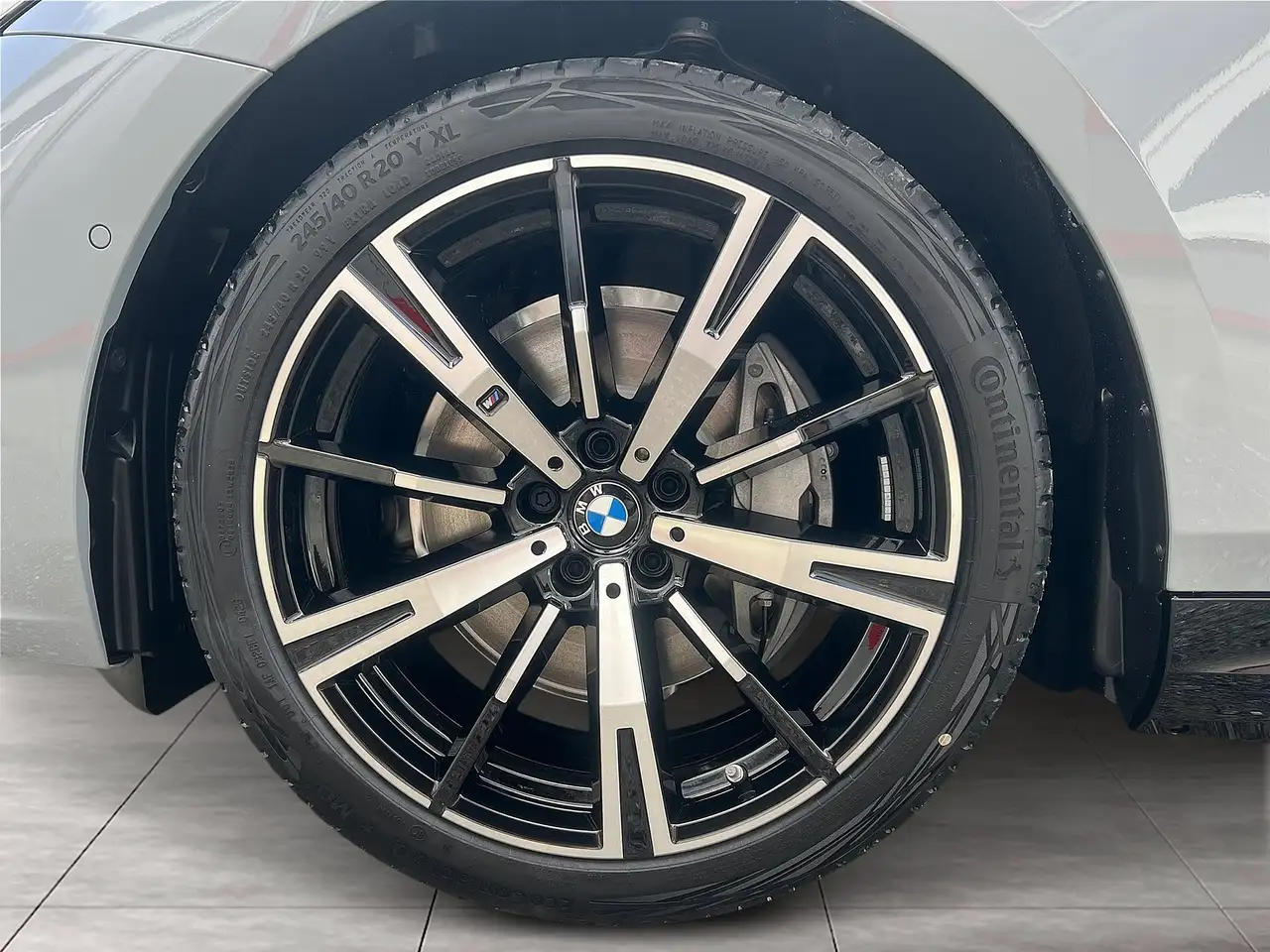 BMW i5 9