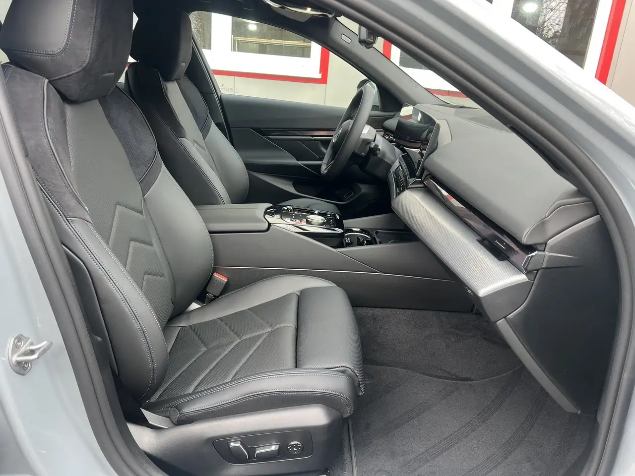 BMW i5 15