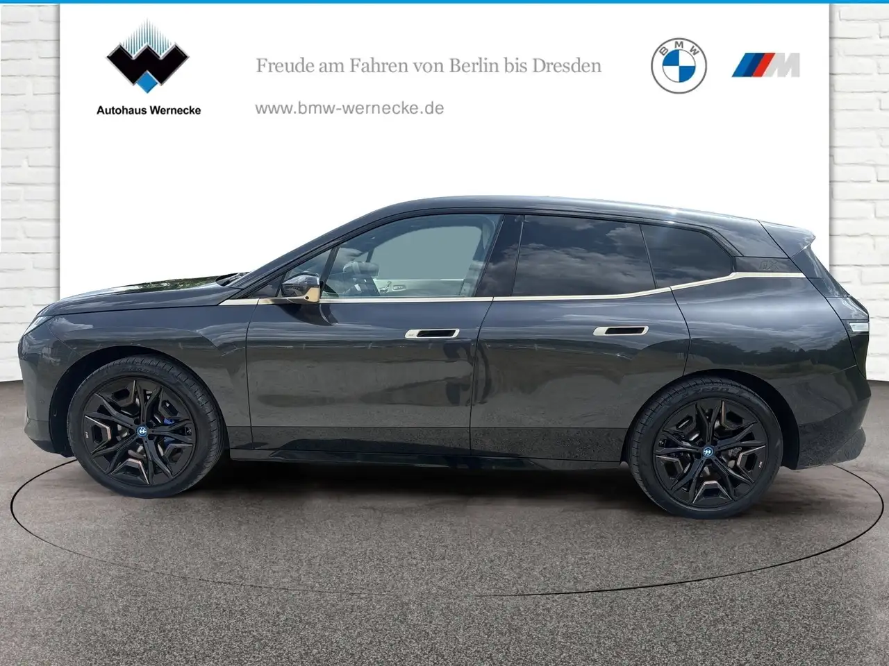 BMW iX 2