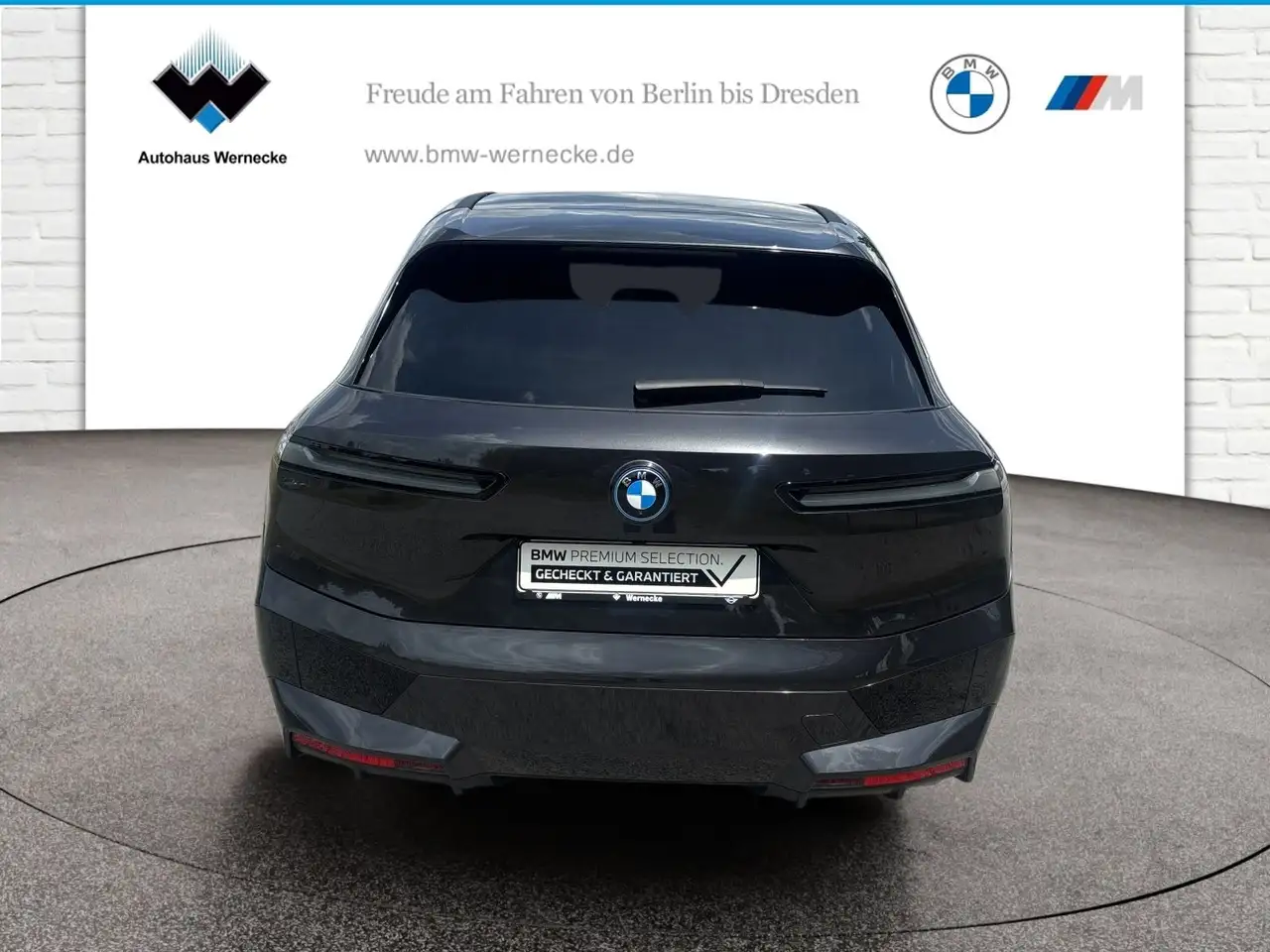 BMW iX 4