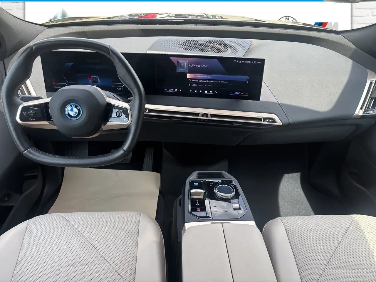 BMW iX 10