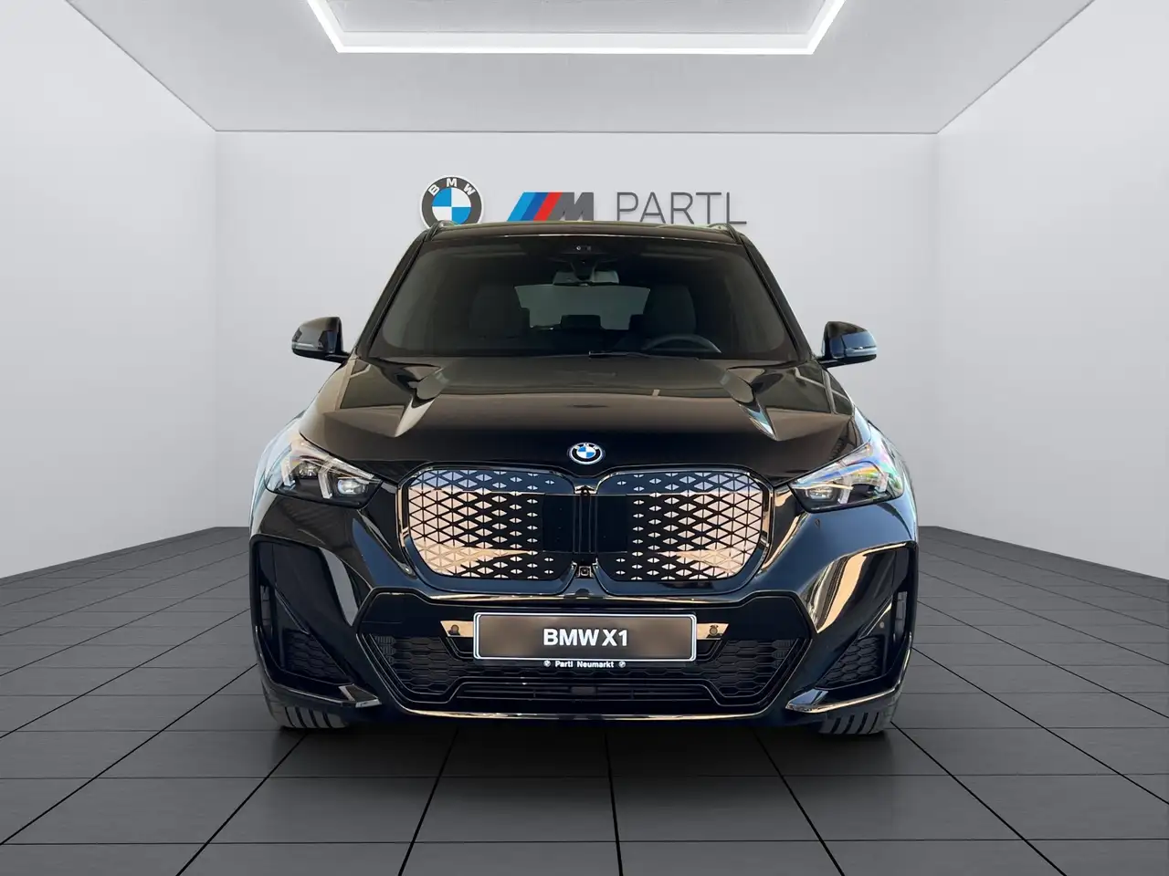 BMW iX1 2