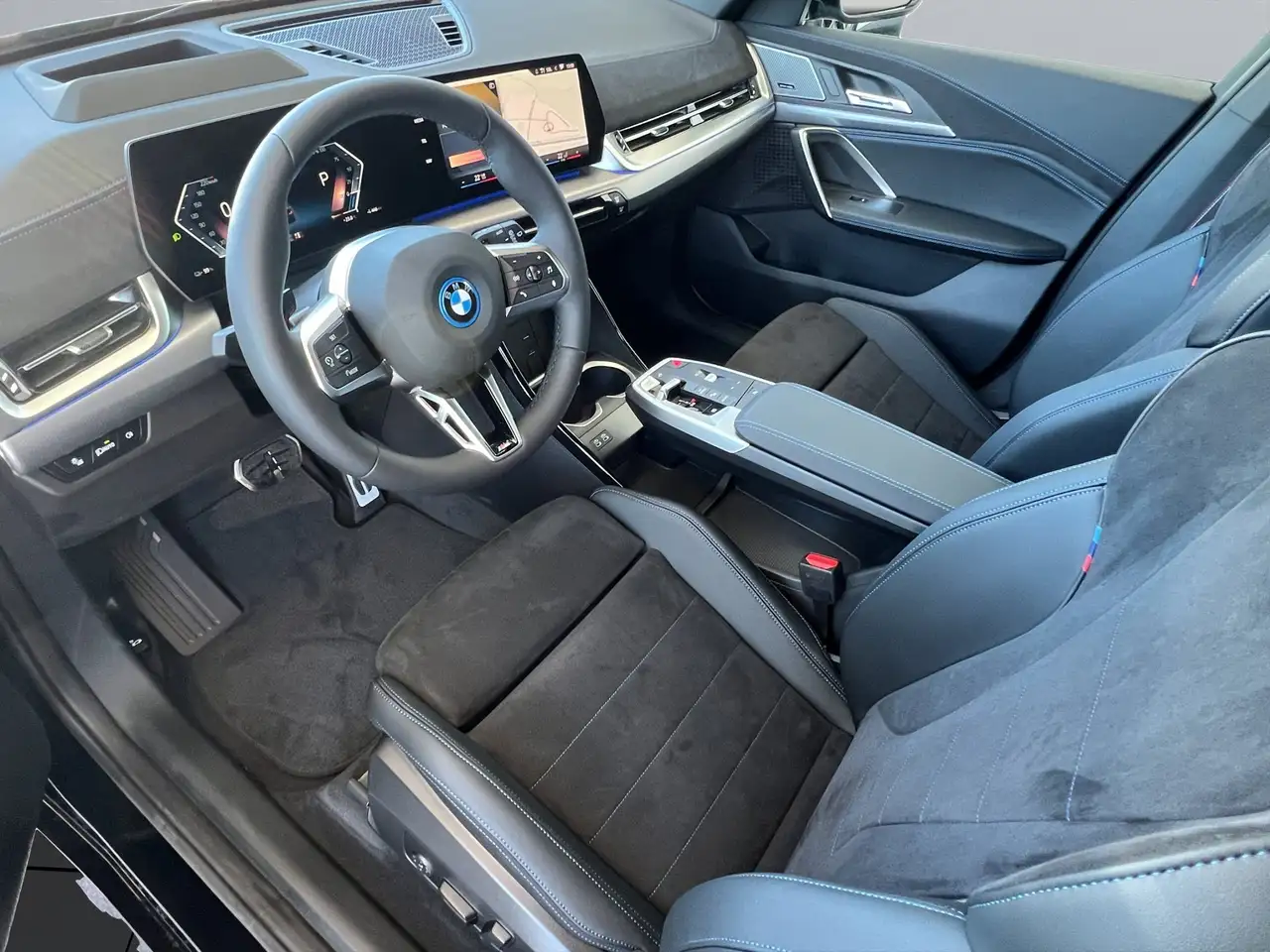 BMW iX1 6