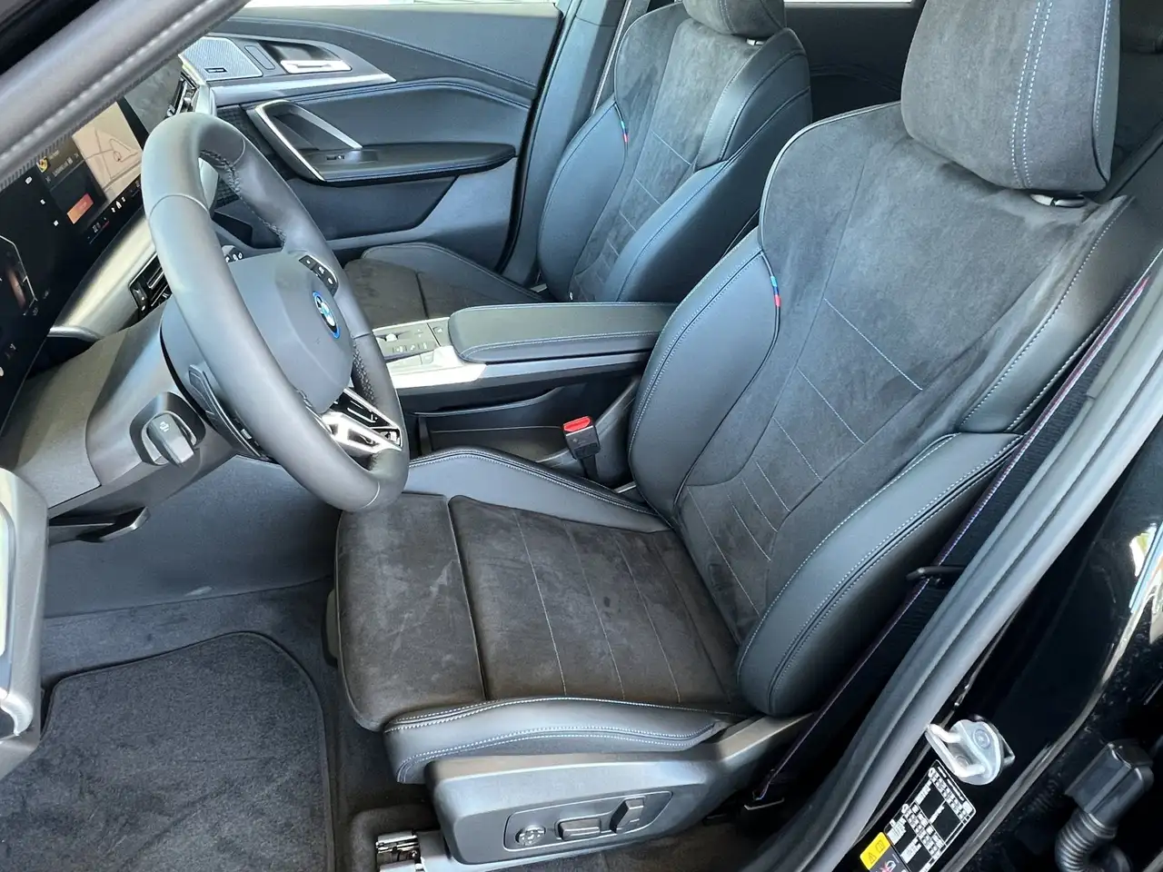 BMW iX1 8