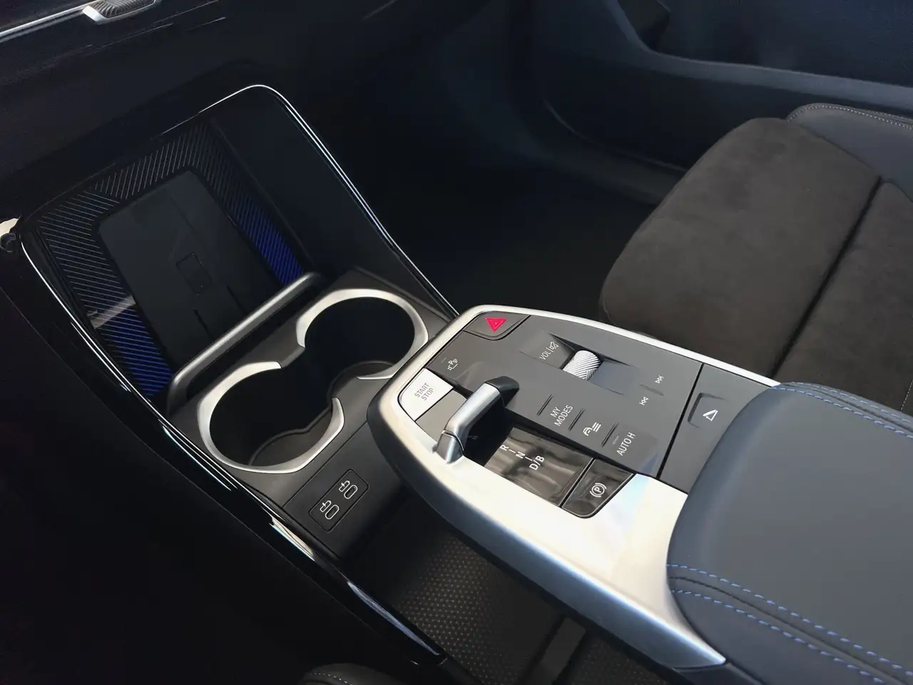 BMW iX1 9