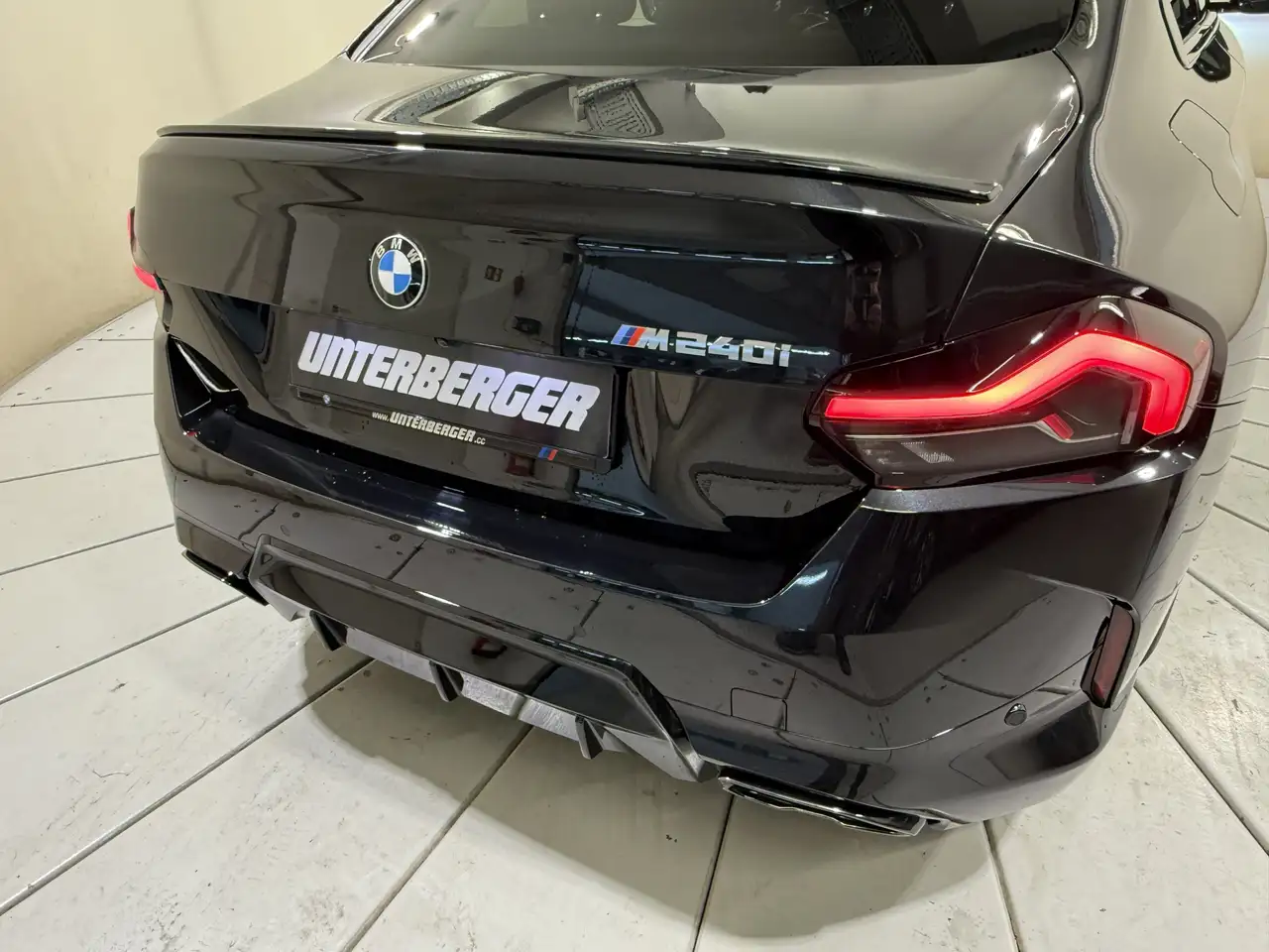 BMW 240 7