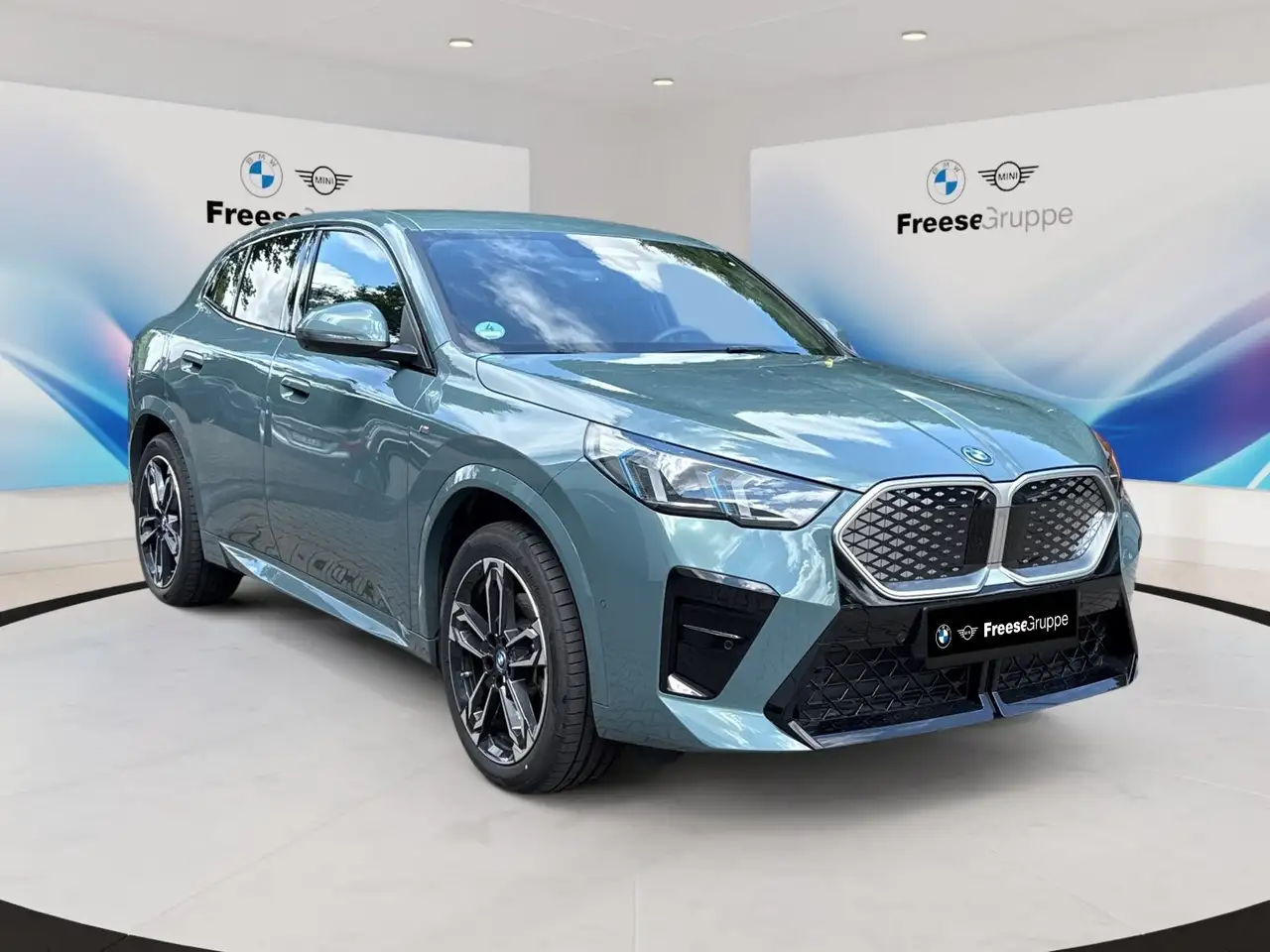 BMW iX2 8