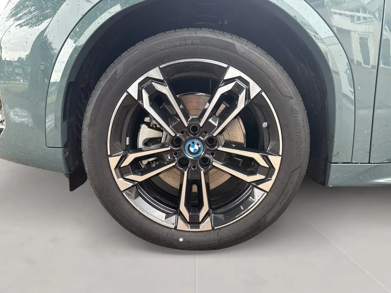 BMW iX2 9