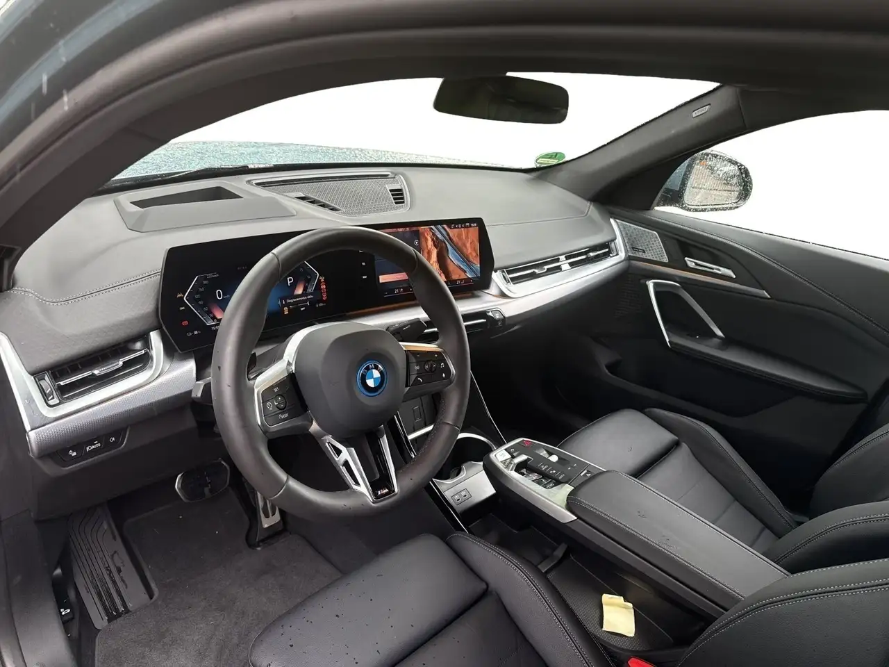 BMW iX2 14