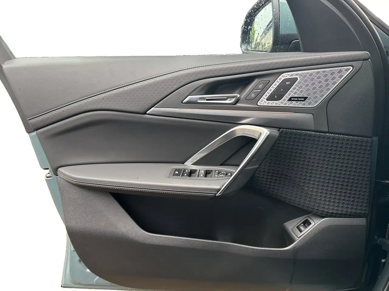 BMW iX2 16