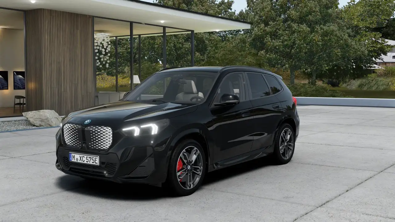 BMW iX1
