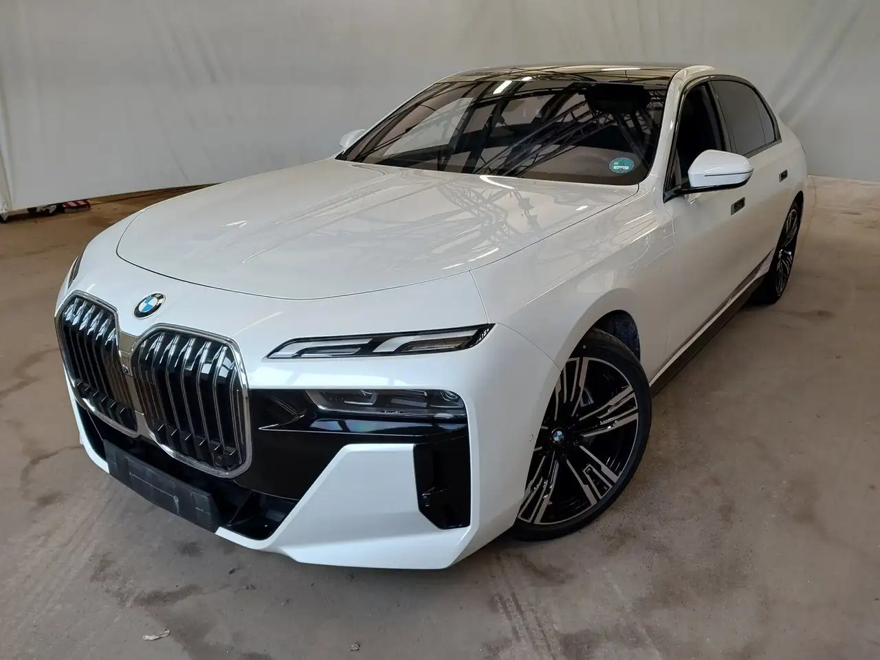 BMW 740 2
