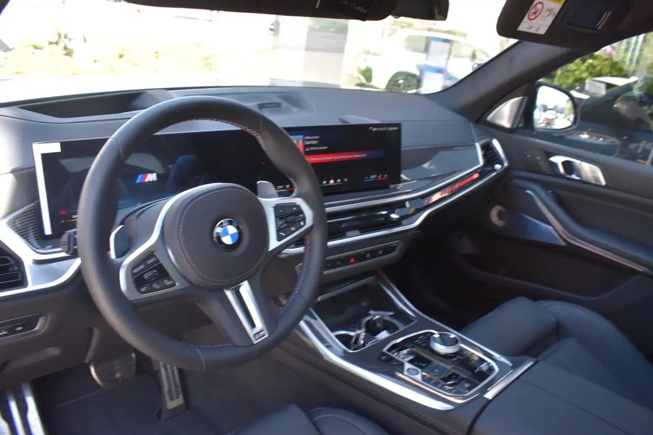 BMW X7 15