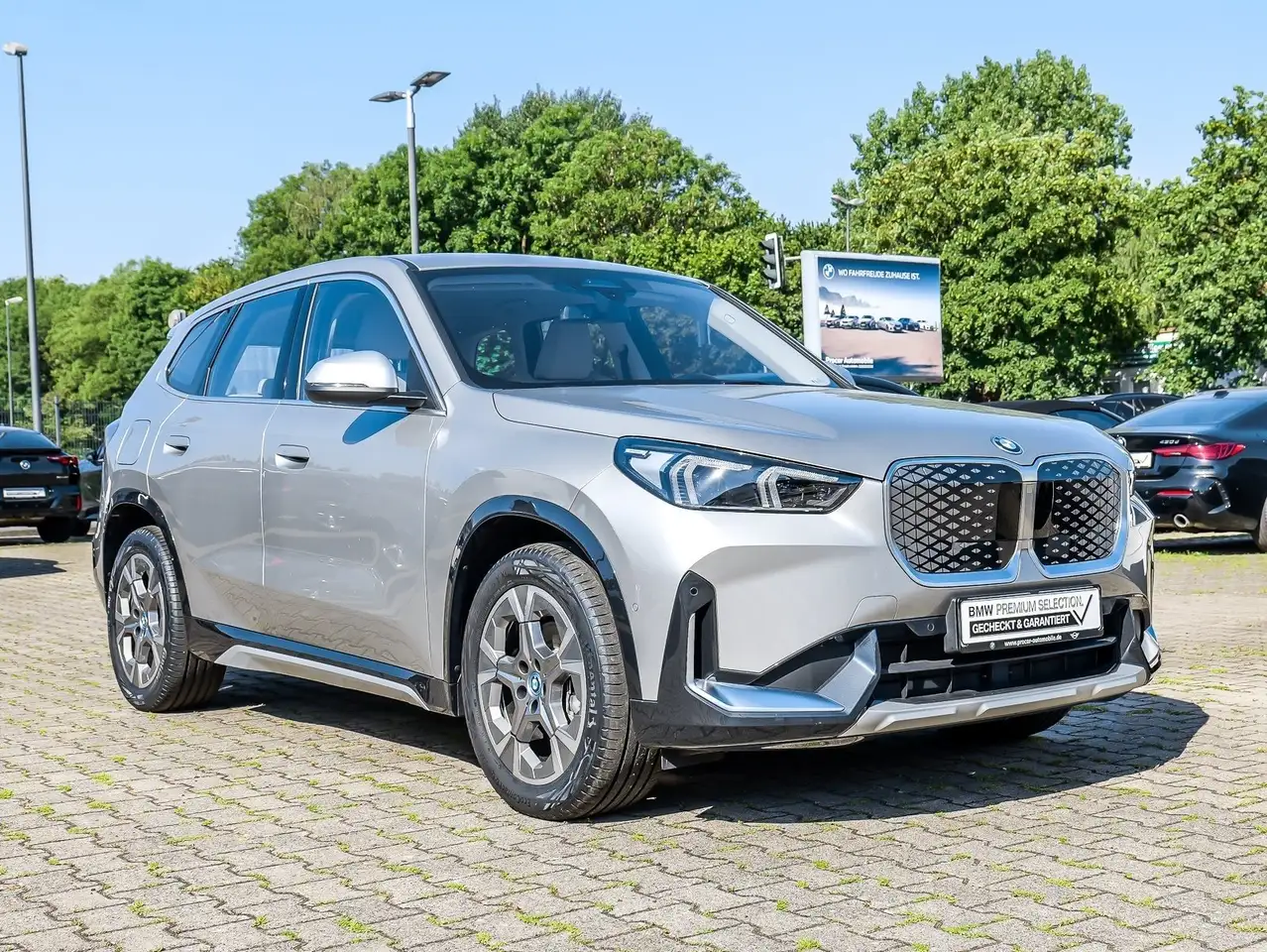 BMW iX1 6