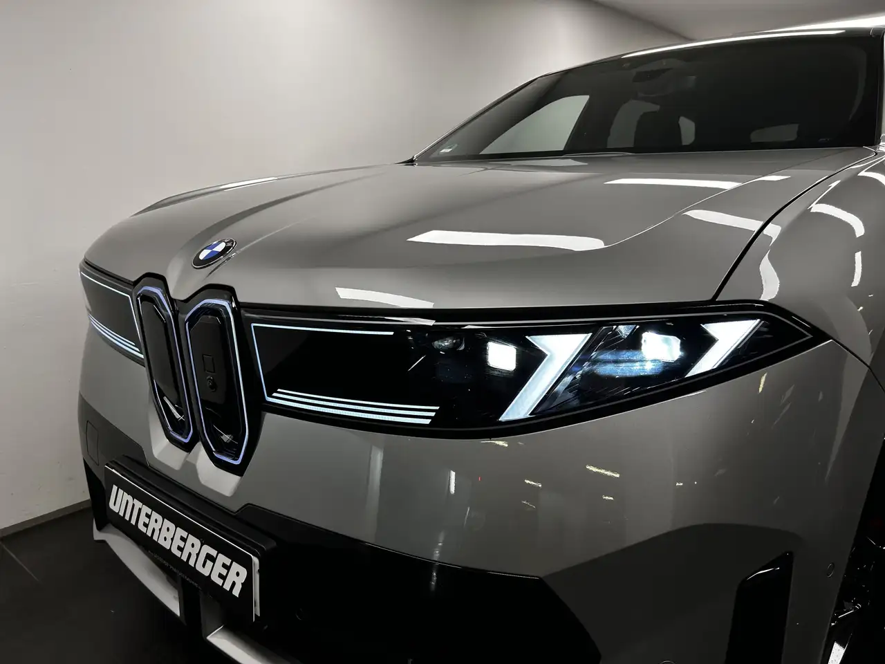 BMW iX3 50 9