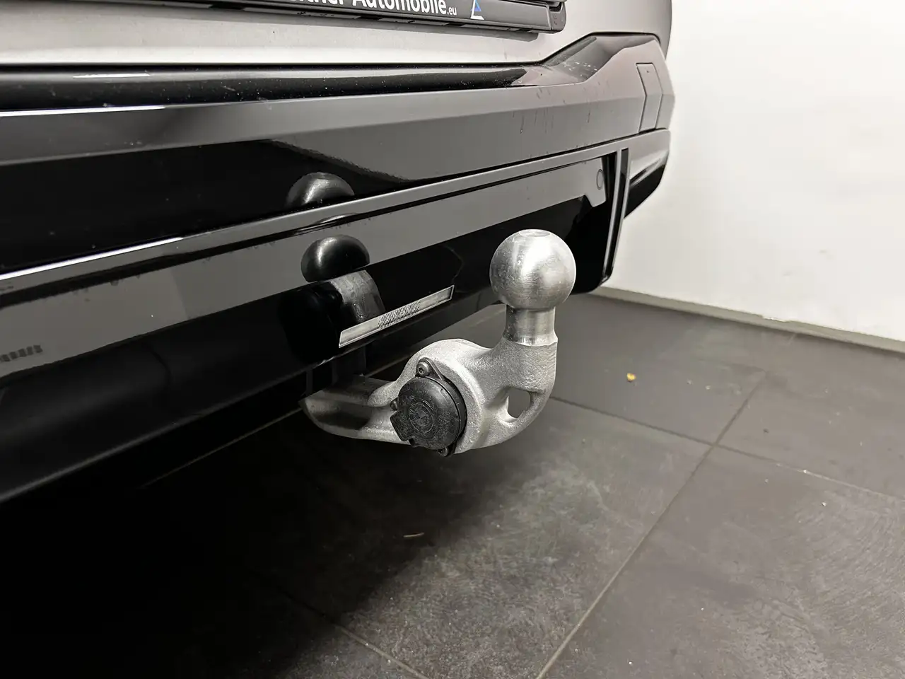 BMW iX3 50 12