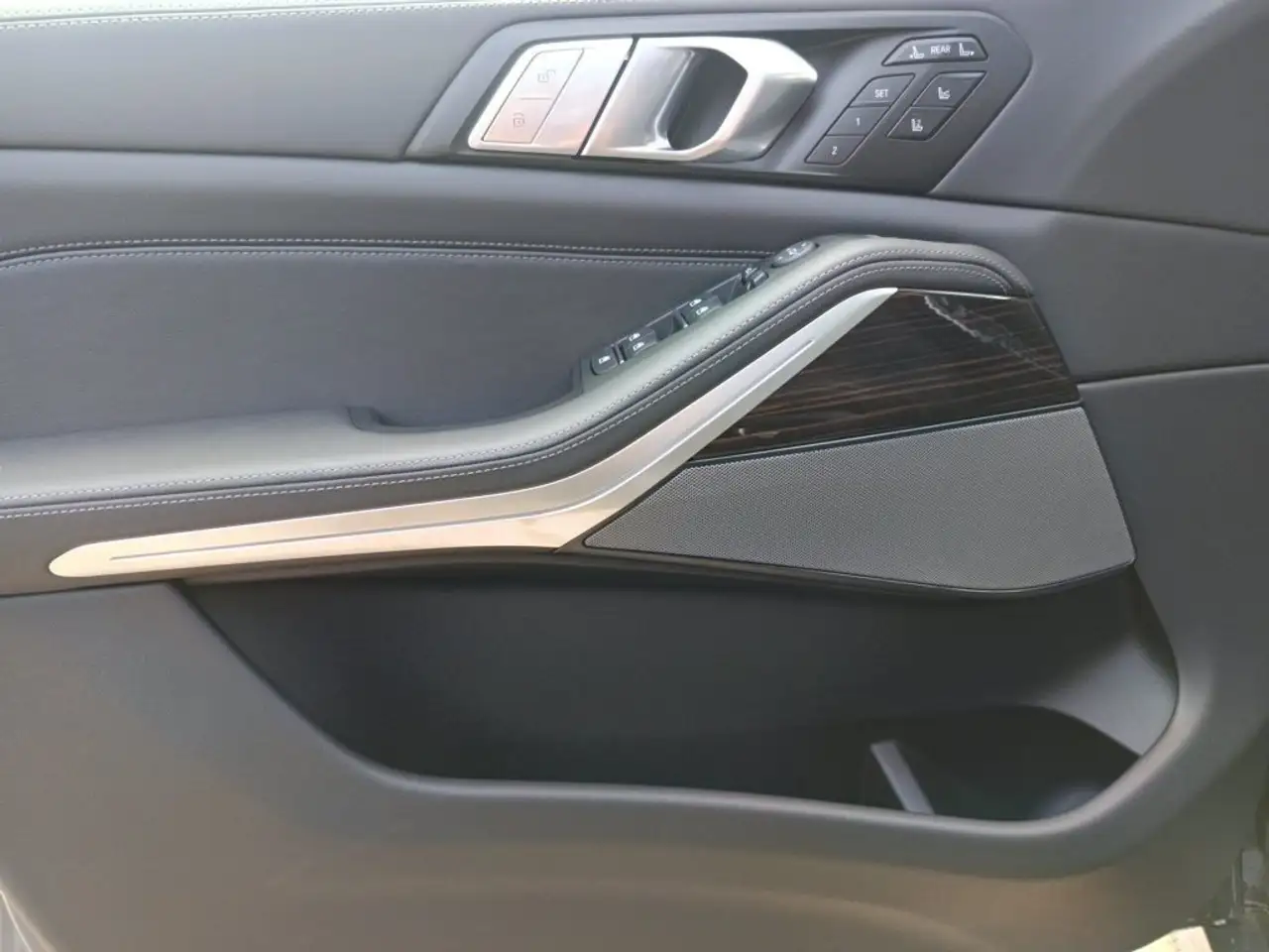 BMW X7 15