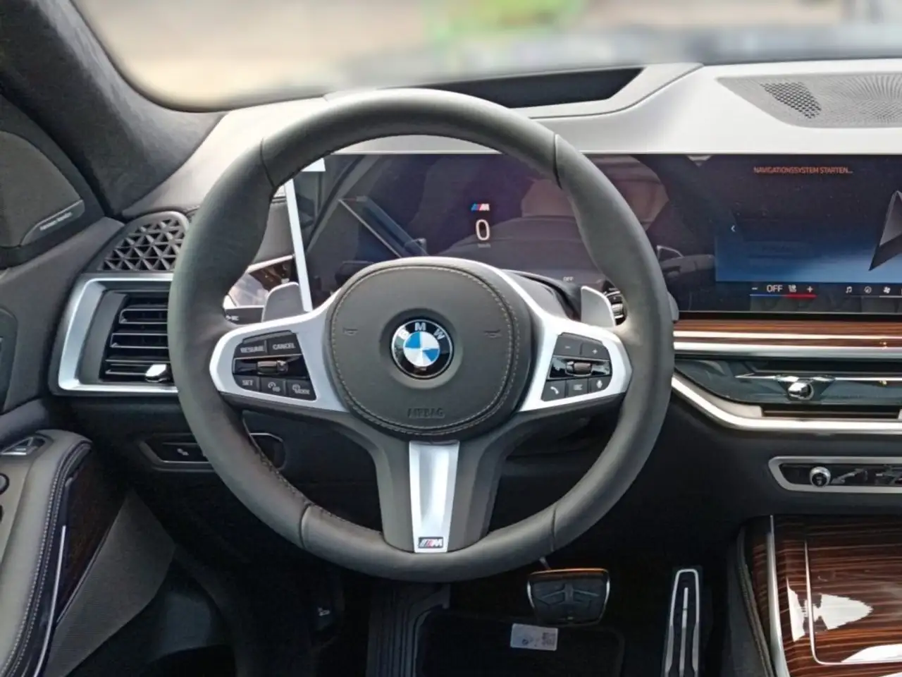 BMW X7 16