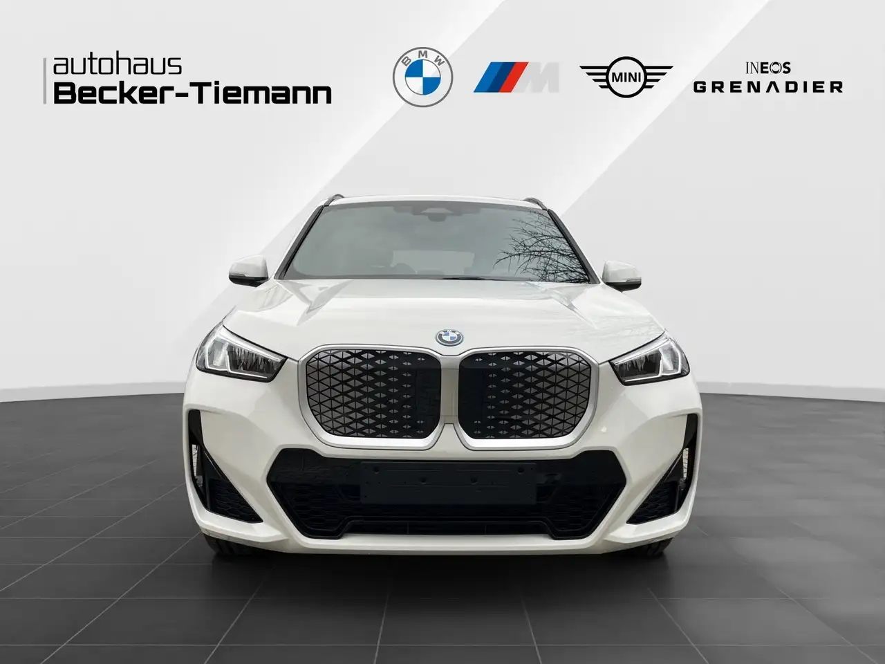 BMW iX 1 2