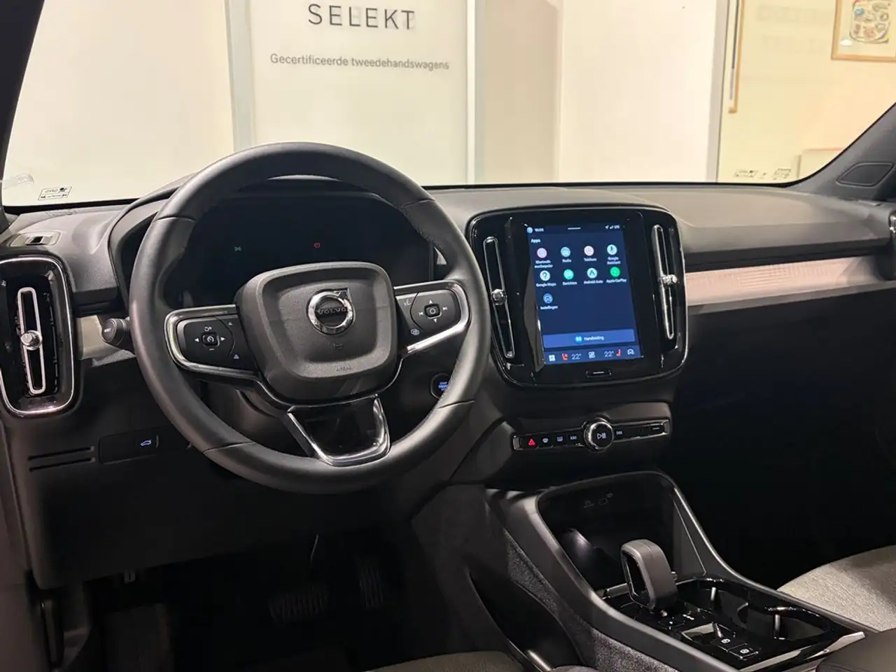 Volvo XC40 4