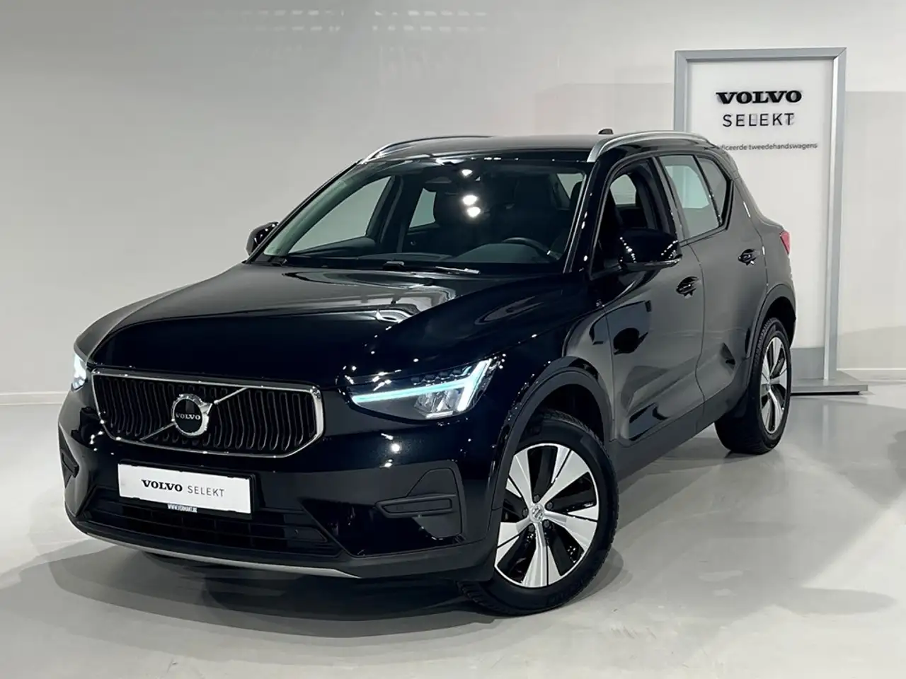 Volvo XC40 B3 Mild Hybride + LEDER