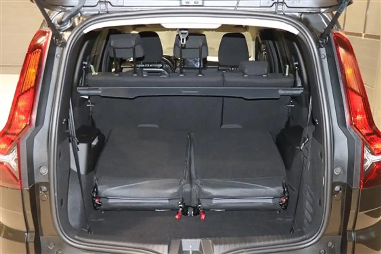 Dacia Jogger 6