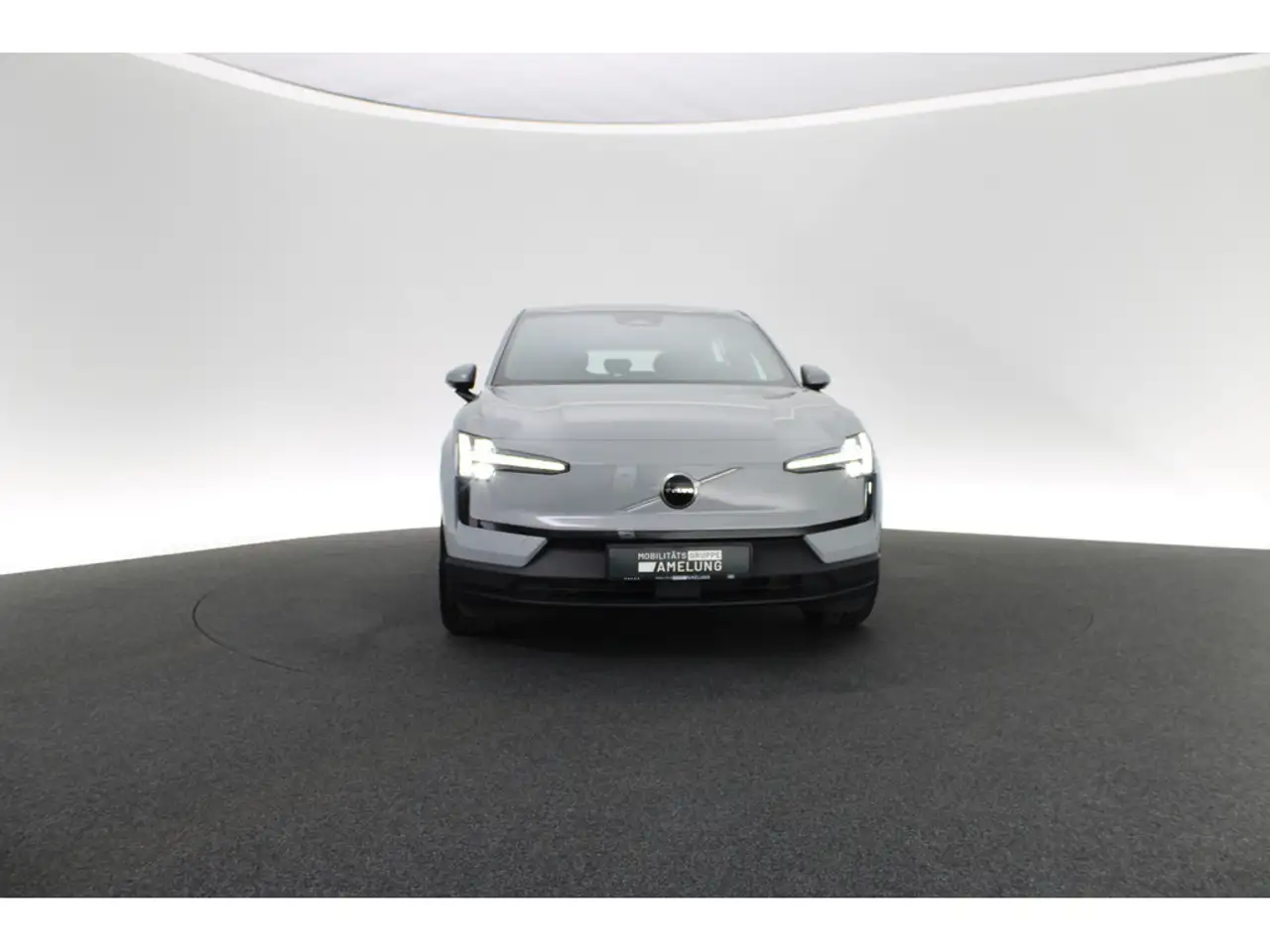 Volvo EX30 9