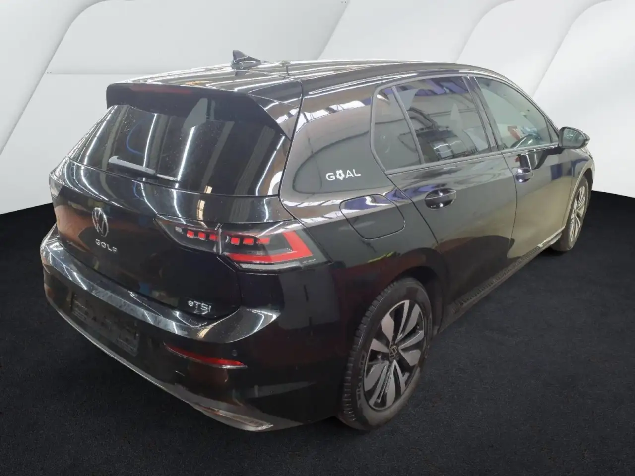Volkswagen Golf VIII 2