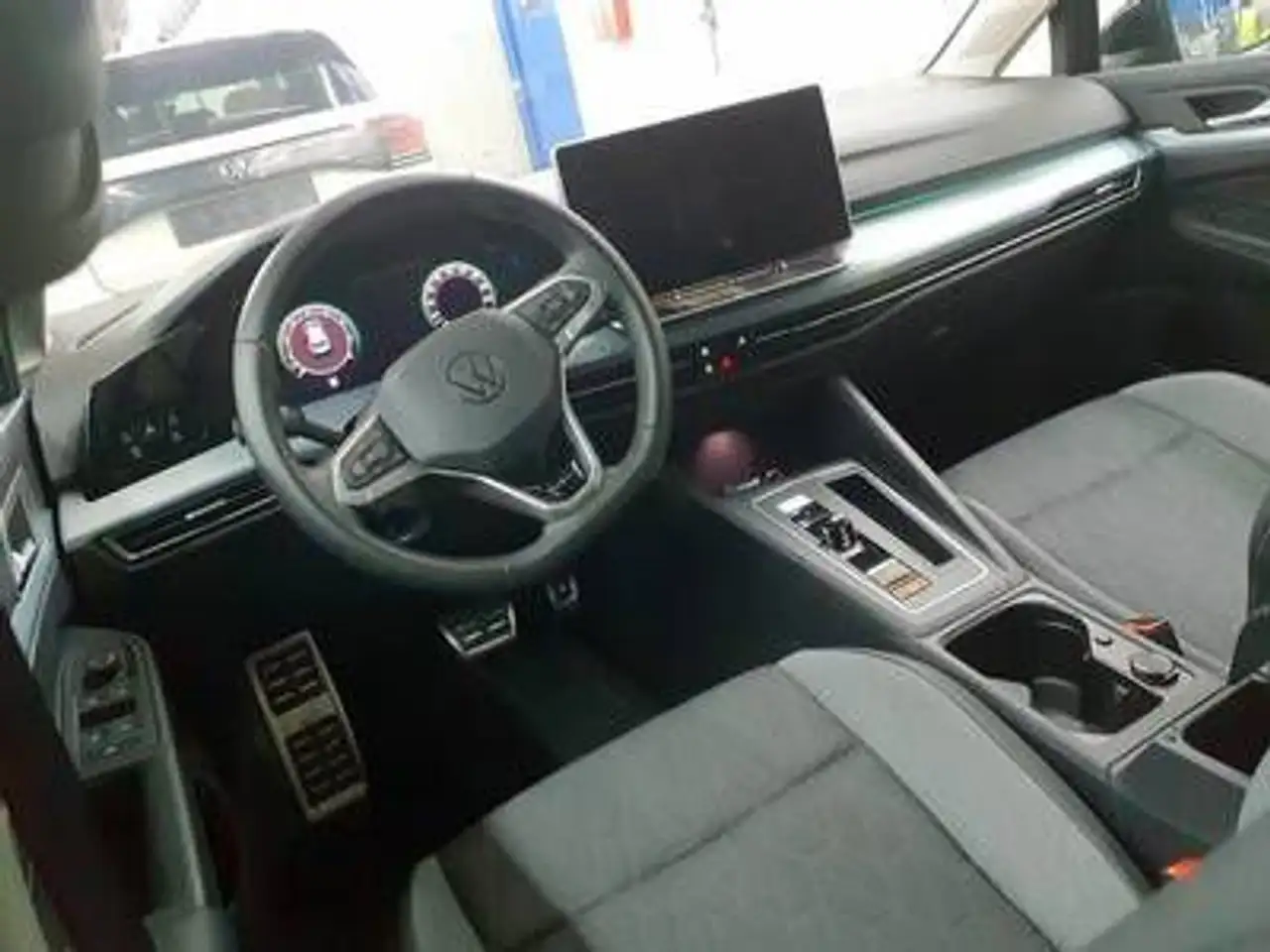 Volkswagen Golf VIII 3
