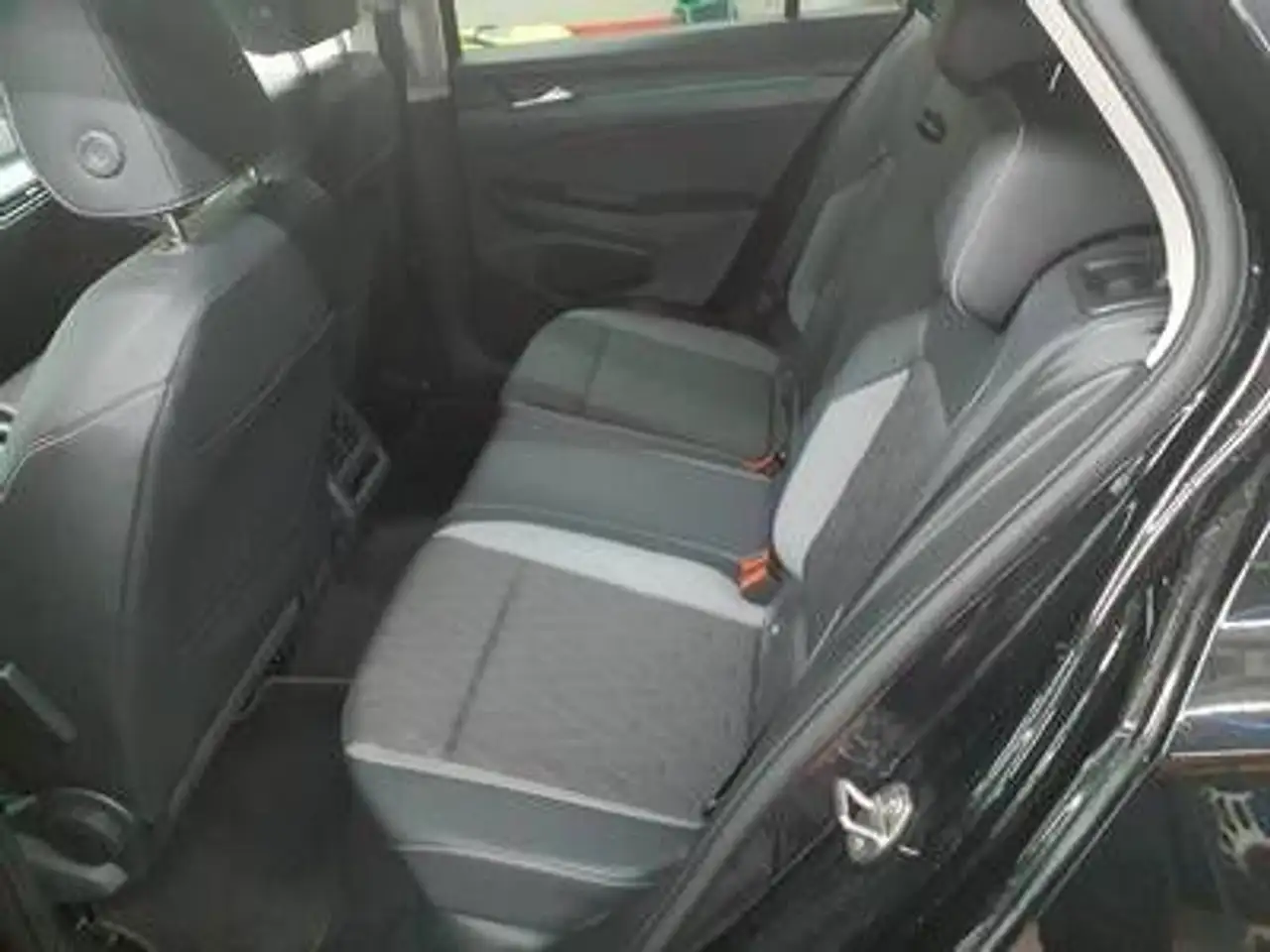 Volkswagen Golf VIII 5